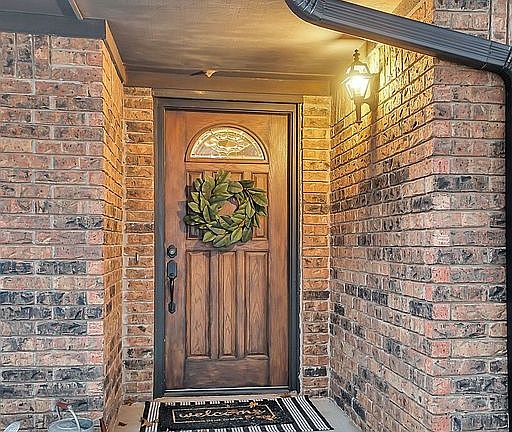 2nd image of 1016 Parkview Ct