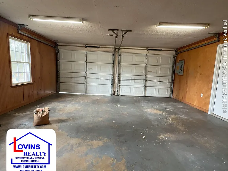 1542 Stella Ave — Photo 2