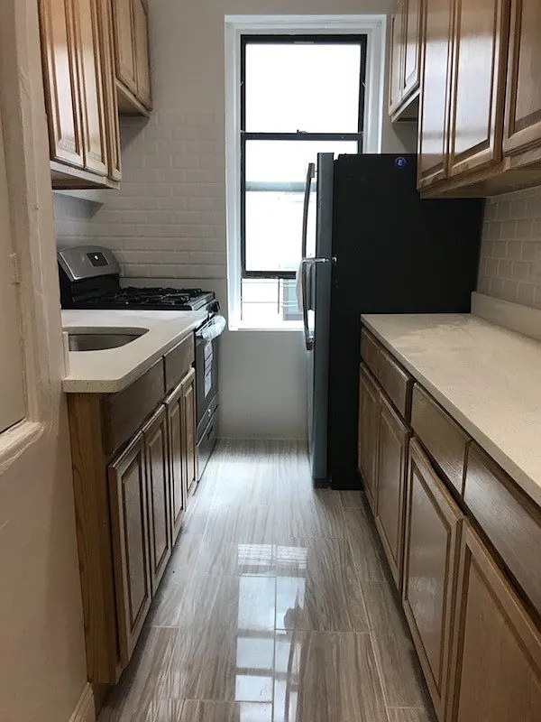 1 bed, 700 sqft, $2,120 — Photo 2