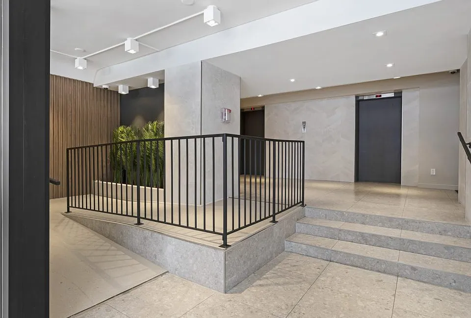 3875 Sheppard Ave E
