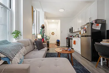 Rented by Rita S Citrin, LREB