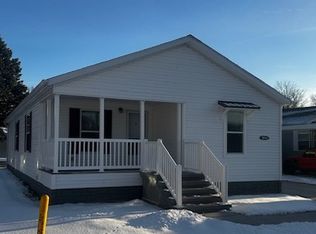 10510 Frontenay Ct, Fair Haven, MI 48023