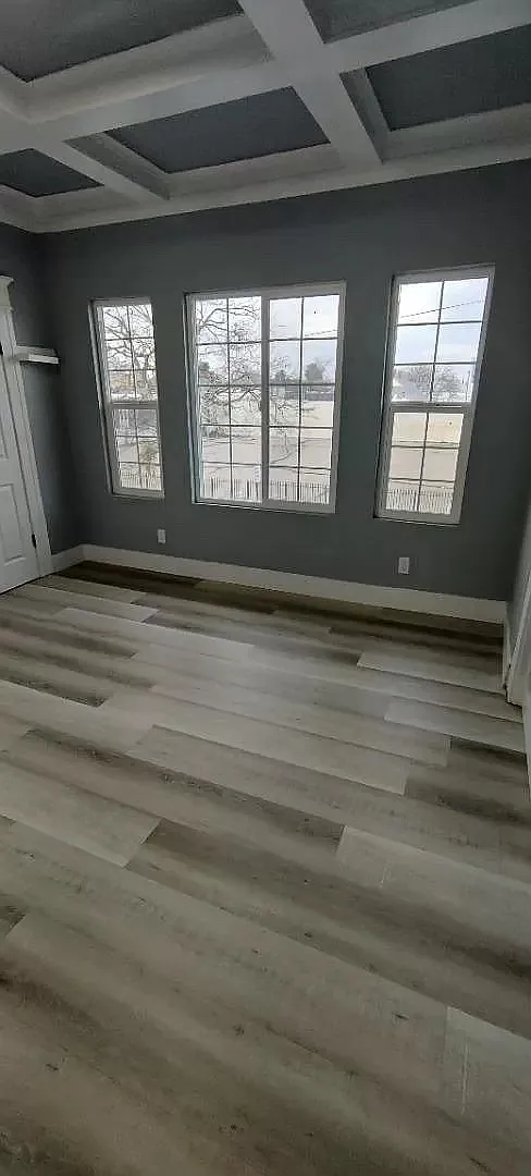 3 bed, 1000 sqft, $2,500 — Photo 4