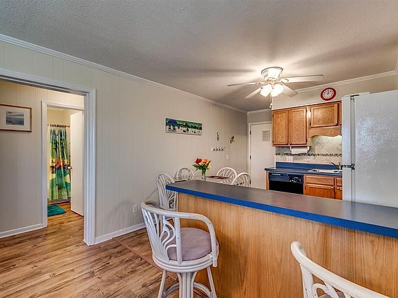 4th image of 9520 Shore Dr. #3A