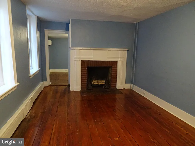 200 Delaware St #1 — Photo 5