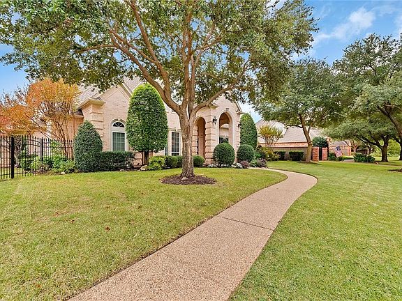 2nd image of 1305 Bent Trail Cir