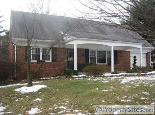 6060 Geneva Dr, East Petersburg, PA