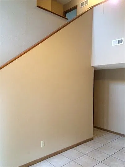 Building Photo 3