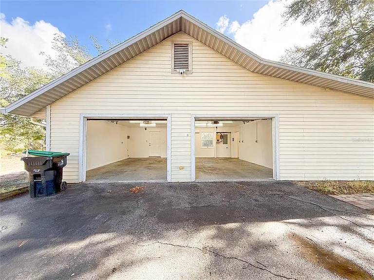 2827 Sanctuary Ln — Photo 54
