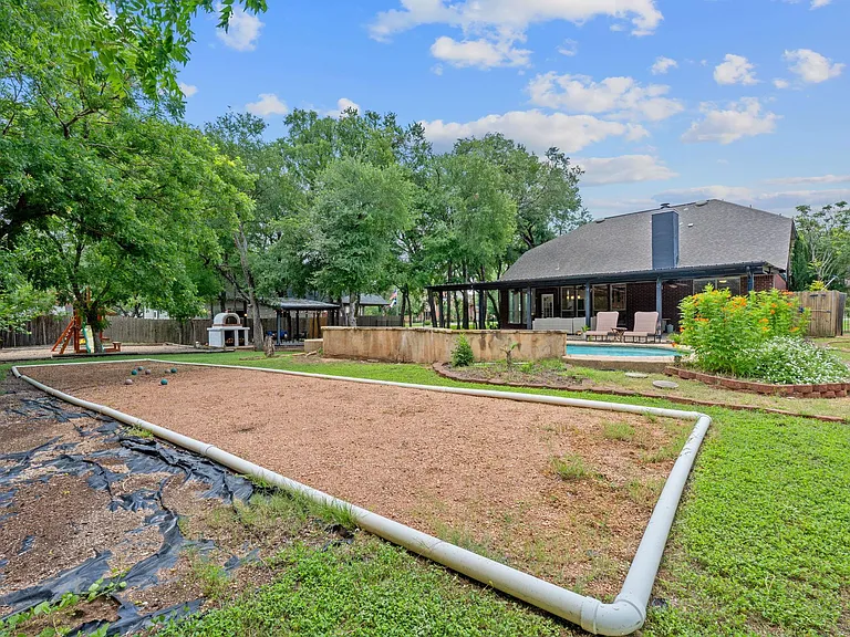 222 Primrose Dr — Photo 33