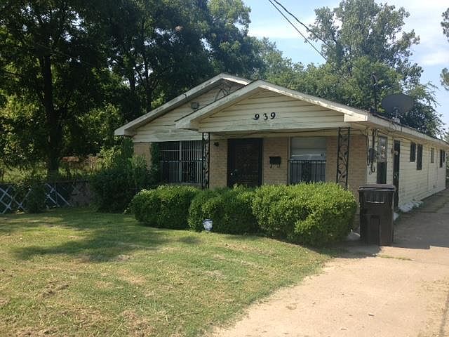 2nd image of 939 Dallriva Dr