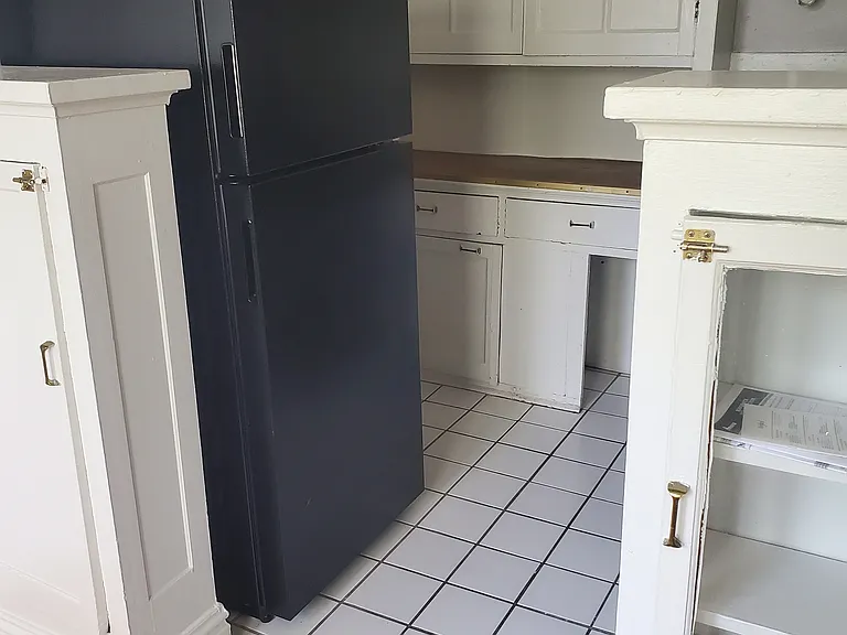 327 N Taylor Ave #304 — Photo 1