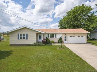 6580 Errick Rd, North Tonawanda, NY 14120