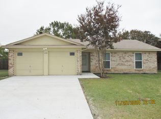 1109 Trammell Dr, Benbrook, TX 76126