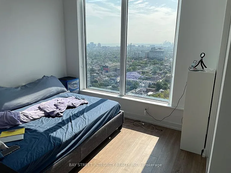 203 College St #2803 — Photo 25