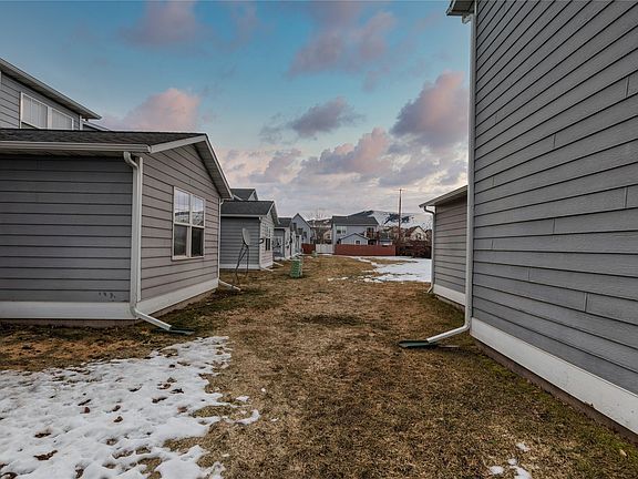 5th image of 1340 Cowper St #B