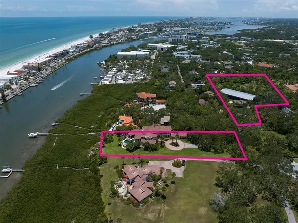 10930 Spring St, Largo, FL 33774