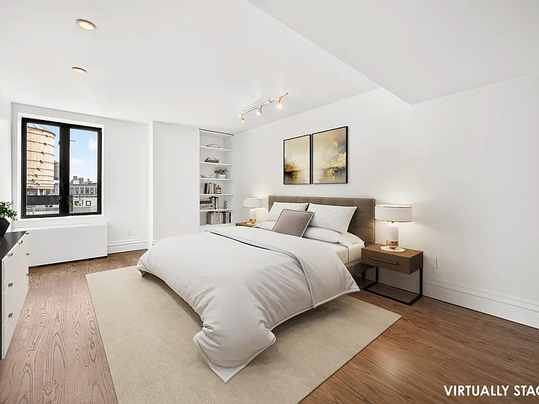 135 W 70th St #8C — Photo 8