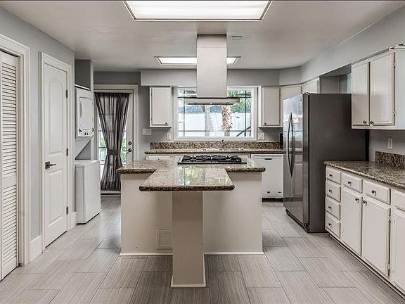 Kitchen - fully stocked