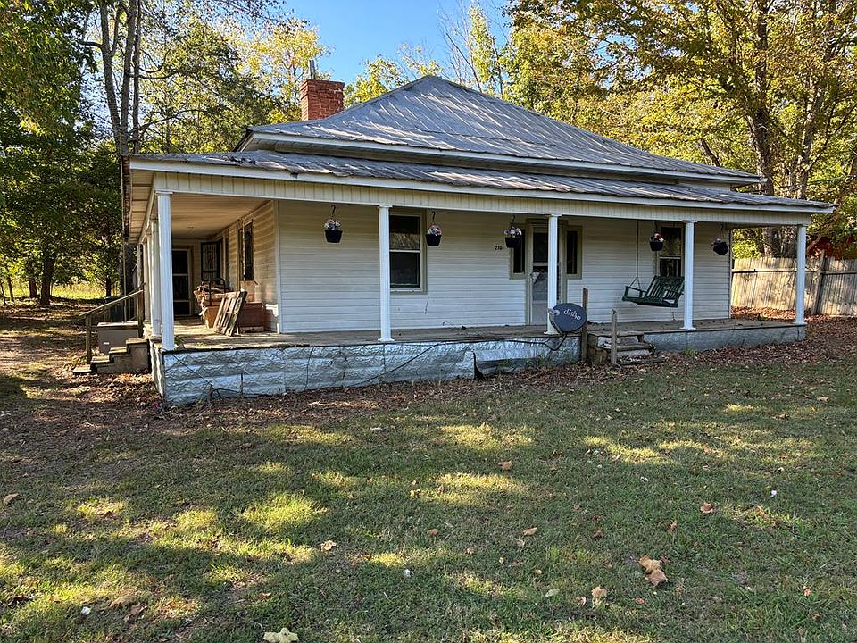 1st image of 210 Pap Johnson Cir