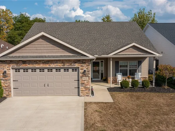 9237 Woodland Blue Dr, Seville, OH 44273