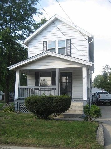 1st image of 907 Lawton St