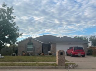 1106 Crooked Creek Ct, Midlothian, TX 76065