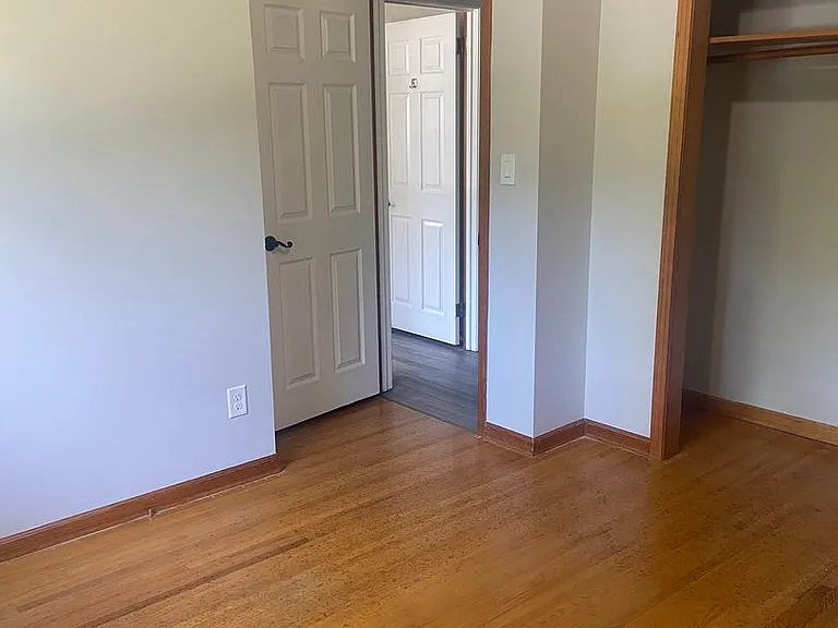 1908 Hickory Ln — Photo 25