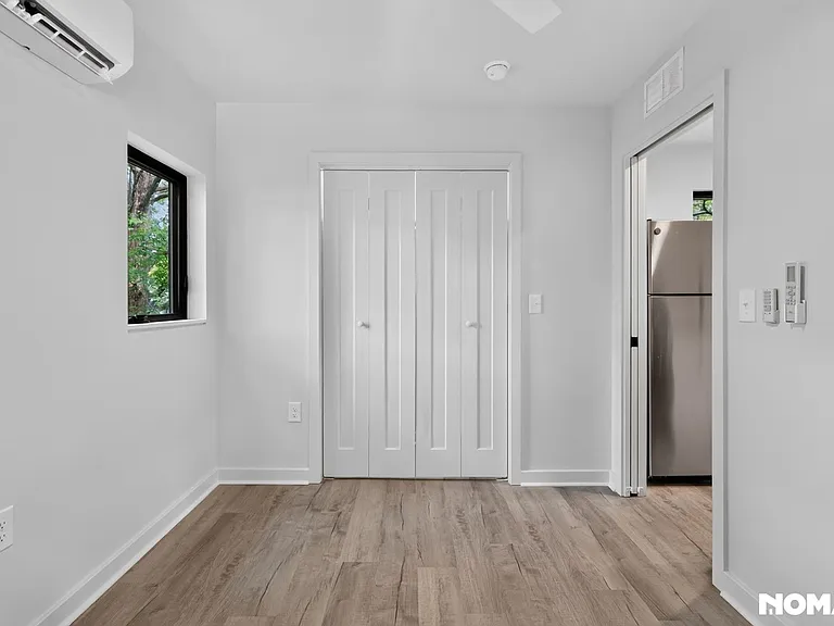 2413 Glascock St #101 — Photo 8