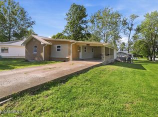 509 E Brockman Ave, Eldon, MO 65026
