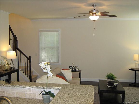 5th image of 139 Brackenbury Ln #10