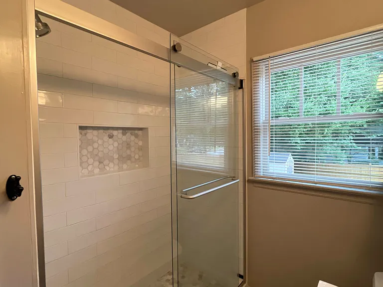 Bathroom/Shower