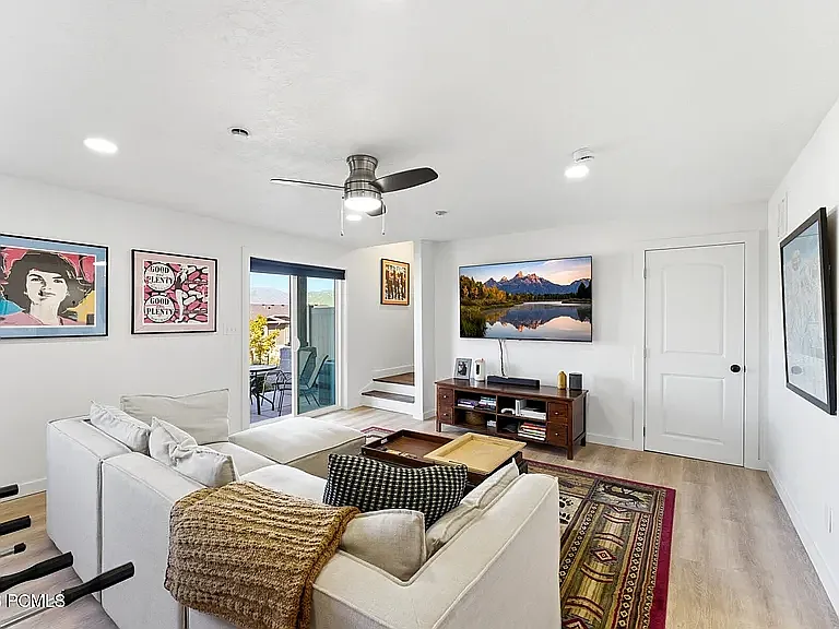 2277 N Wildwood Ln — Photo 28