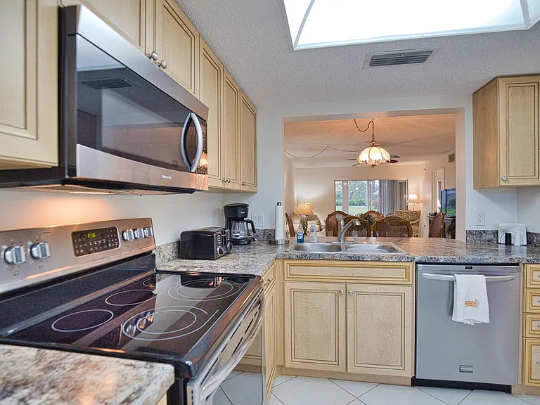 1406 Pine Lake Dr #6 — Photo 10