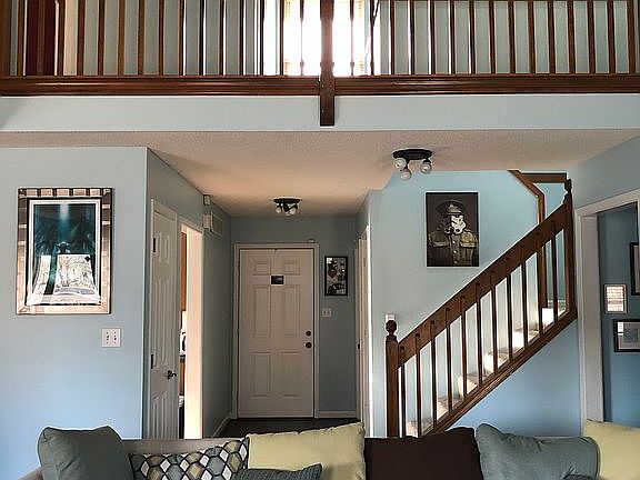 Balcony & Stairway