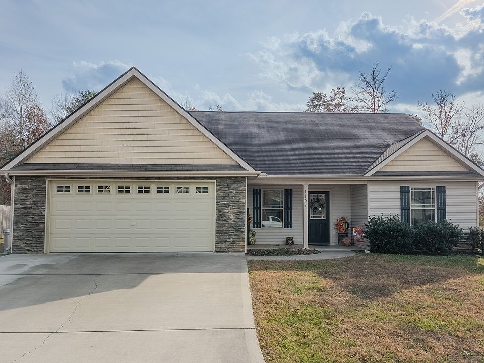1st image of 1107 Blackstone View Ln