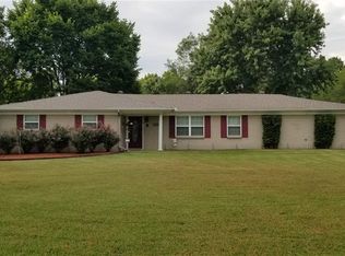 3030 41st St SE, Paris, TX 75462