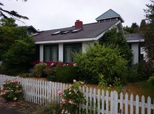 2558 57th Ave SW, Seattle, WA 98116