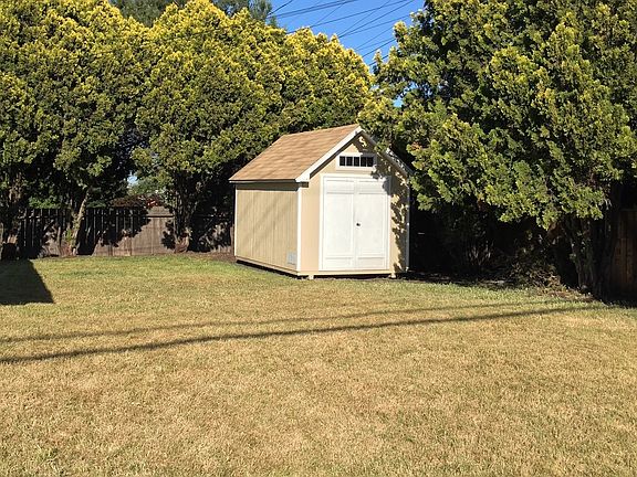 4th image of 7984 Shannon Ave