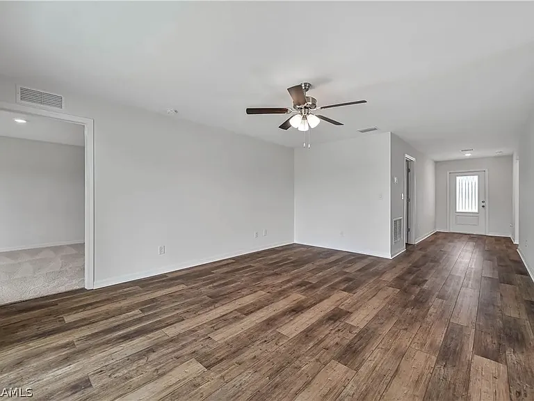 1385 Bush St W — Photo 8