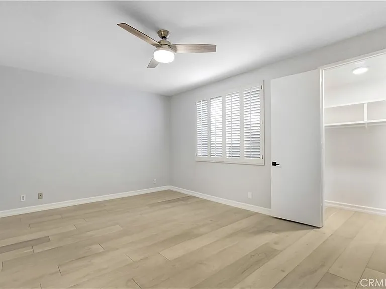 4949 Genesta Ave #104 — Photo 20
