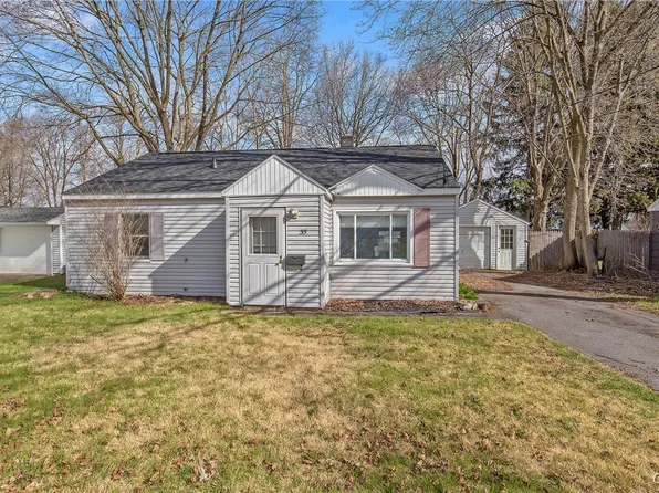 35 Waterbury Dr, North Syracuse, NY 13212