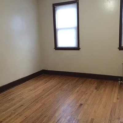 Rented by Halvatzis Realty | media 12