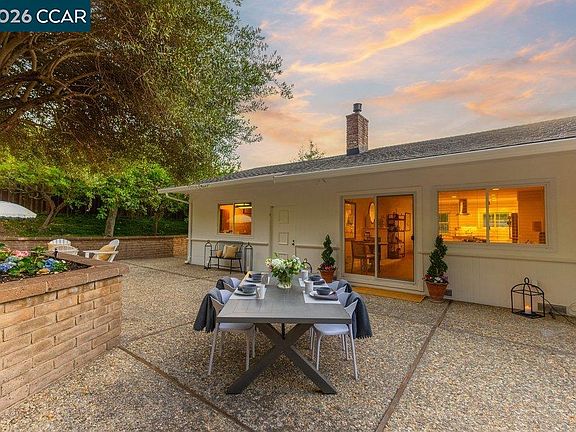 4th image of 368 Shire Oaks Ct