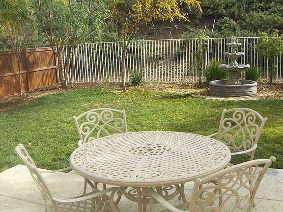 Backyard Pattio & Fountain