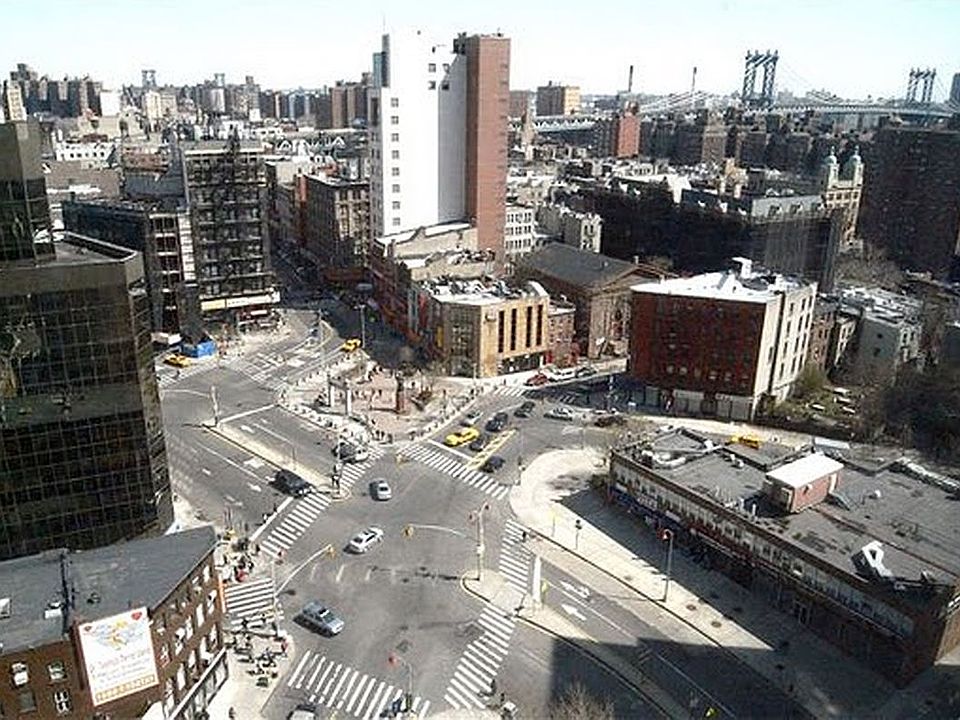 2nd image of 180 Park Row #19AE