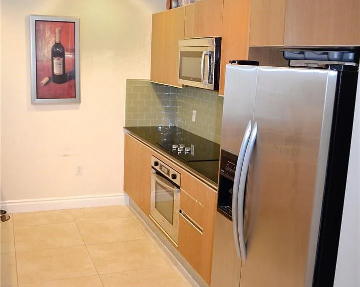 1060 Brickell Ave #1617 — Photo 4