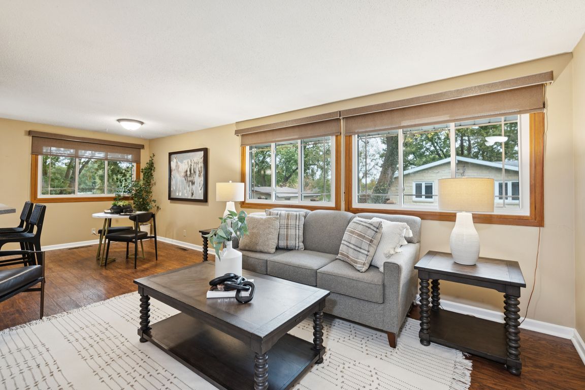 next background image