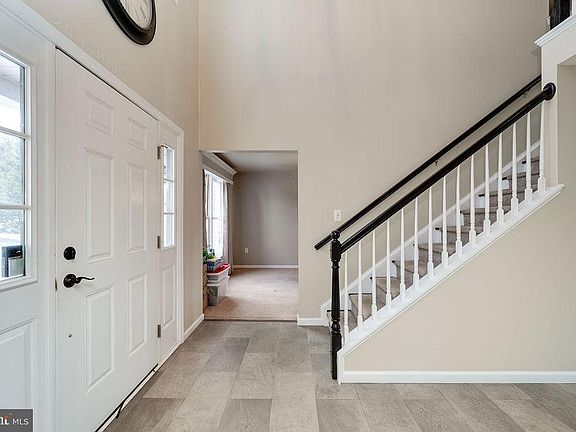 4th image of 36 Pickwick Pl