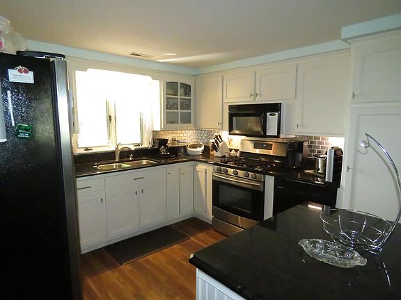 5th image of 517 N Meadow Ln